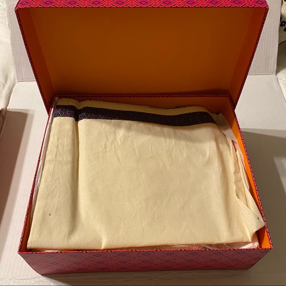 NEW Tory Burch Lila Ankle Bootie Olive Suede Size 9.5 - Picture 13 of 15